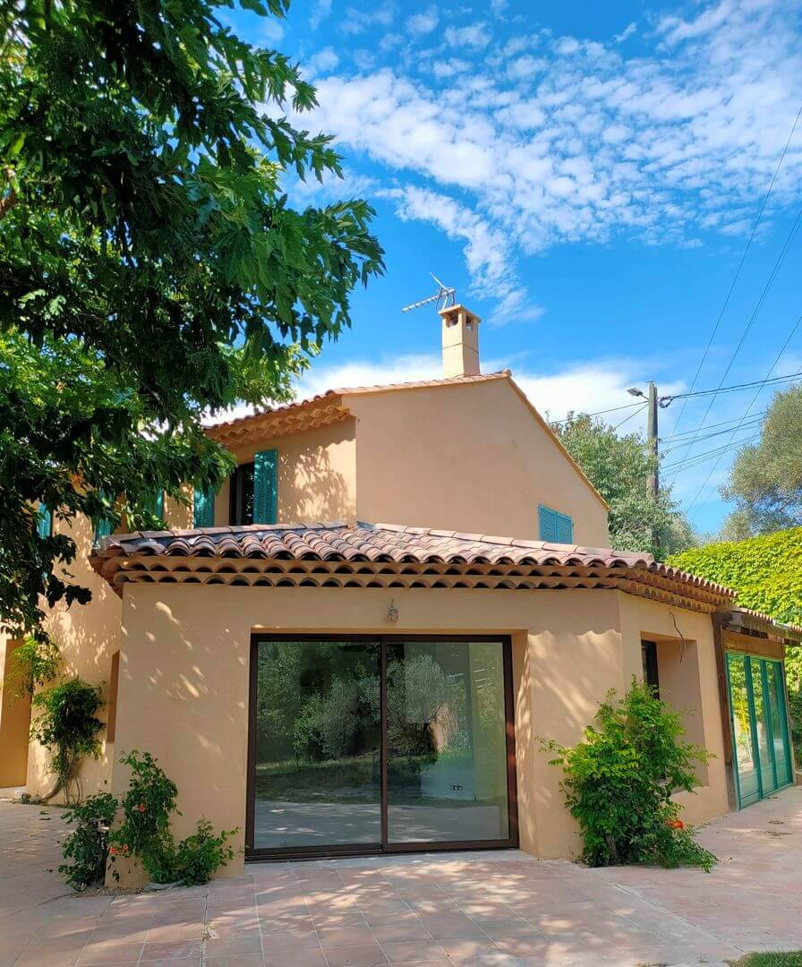 Fenetres_maison_provencal.jfif
