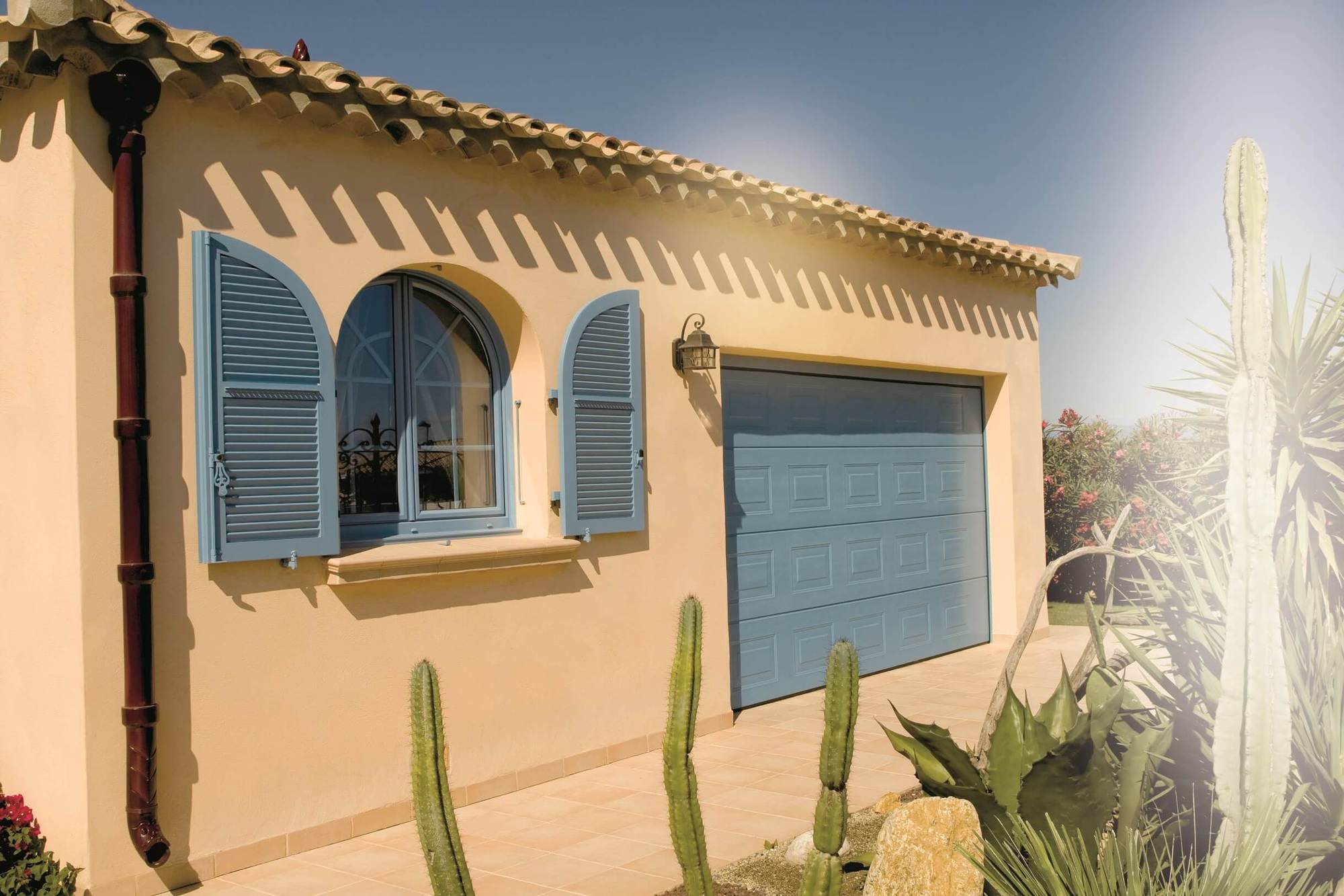 Porte de garage sectionnelle plafond Evolution