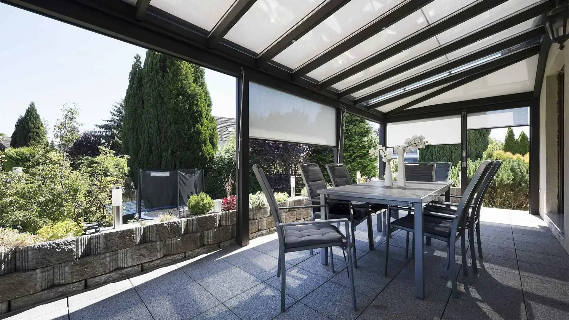 pergola-vitree-toit-stores-1920-1080-1.webp